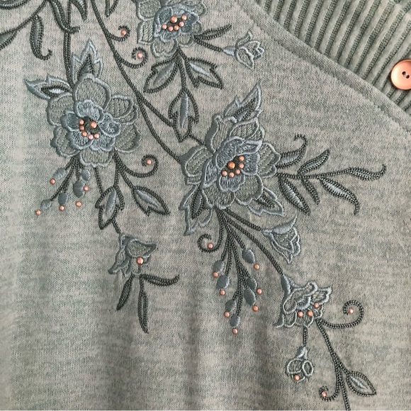 ALFRED DUNNER SIZE XL, 1X SWEATSHIRT PULLOVER ENVELOPE NECK GREEN EMBROIDERED - Picture 6 of 9